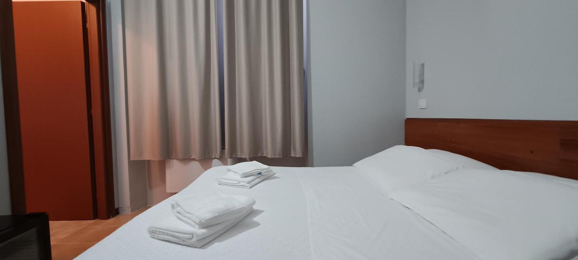 Hotel Nuovo Rondo Sesto San Giovanni Habitación foto